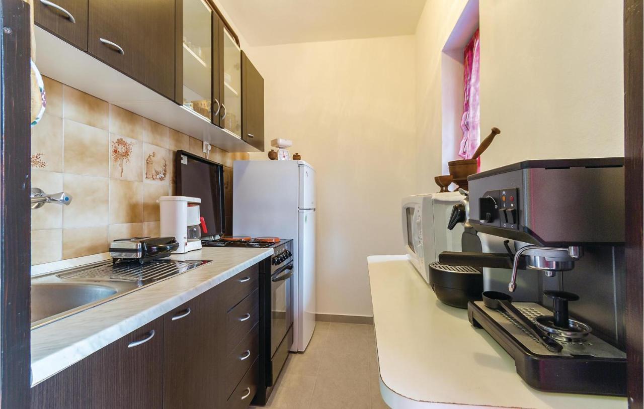 3 Bedroom Beautiful Apartment In Medulin Dış mekan fotoğraf